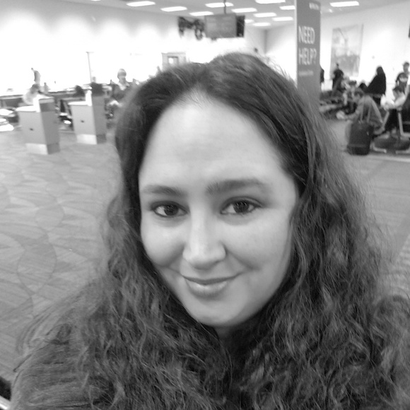 Meet your Posher, Tracy - Picture 1 of 1